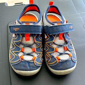 Osh kosh B’gosh Toddler boy’s active/water shoes sz9